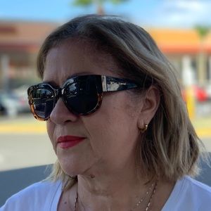 Meet your Posher, Maribel